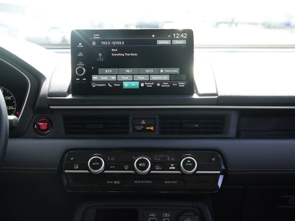 Used 2025 Honda Pilot Touring image 22