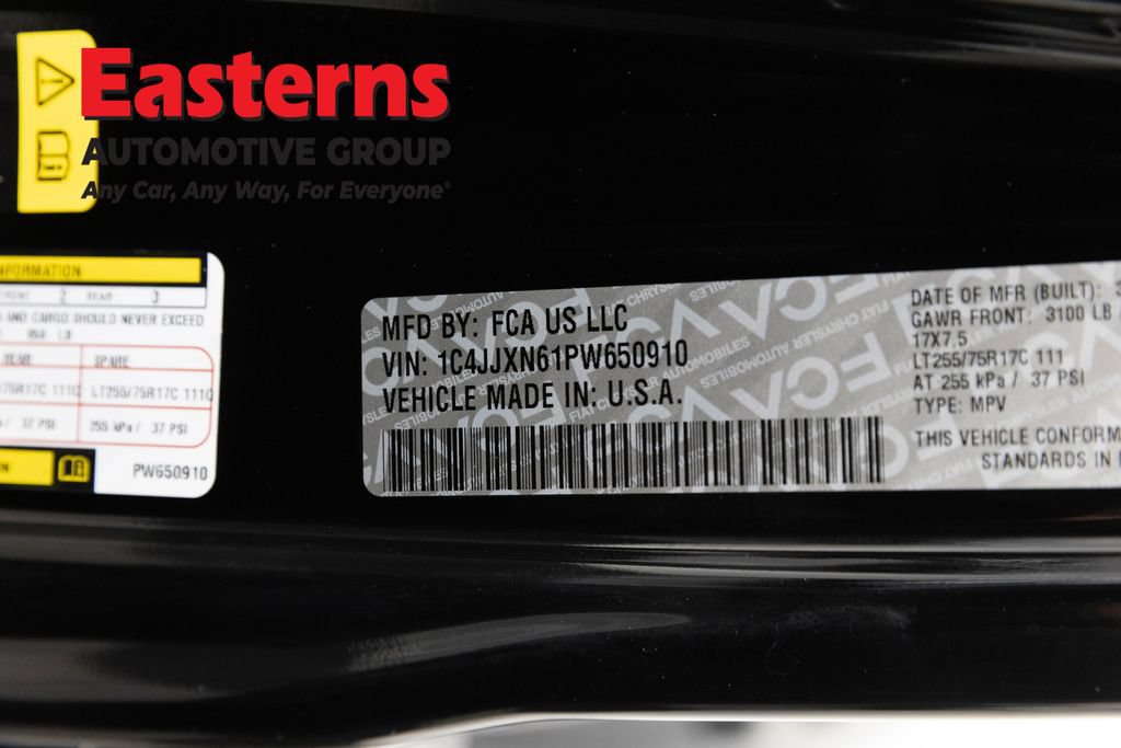 Used 2023 Jeep Wrangler Unlimited w/ Cold Weather Group AWD/4WD image 35
