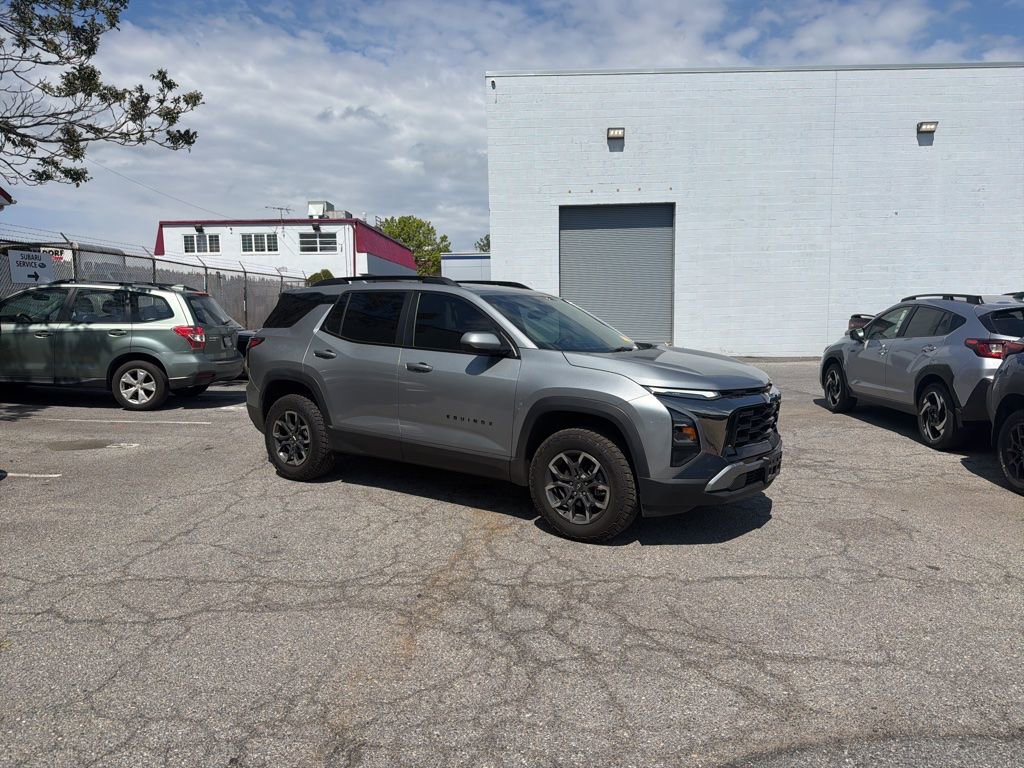 Used 2025 Chevrolet Equinox ACTIV FWD image 1