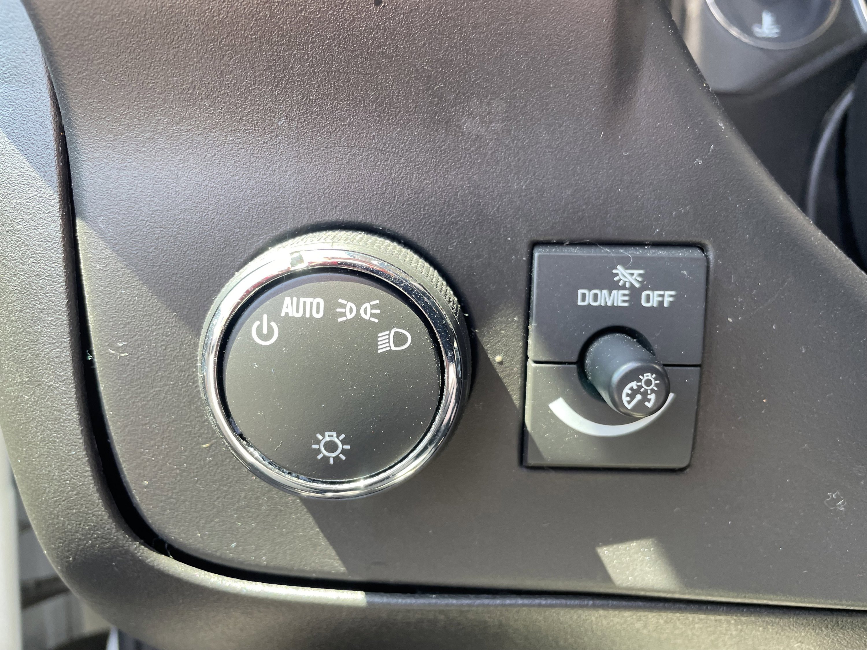 Used 2018 Chevrolet Express 2500 w/ Driver Convenience Package image 13