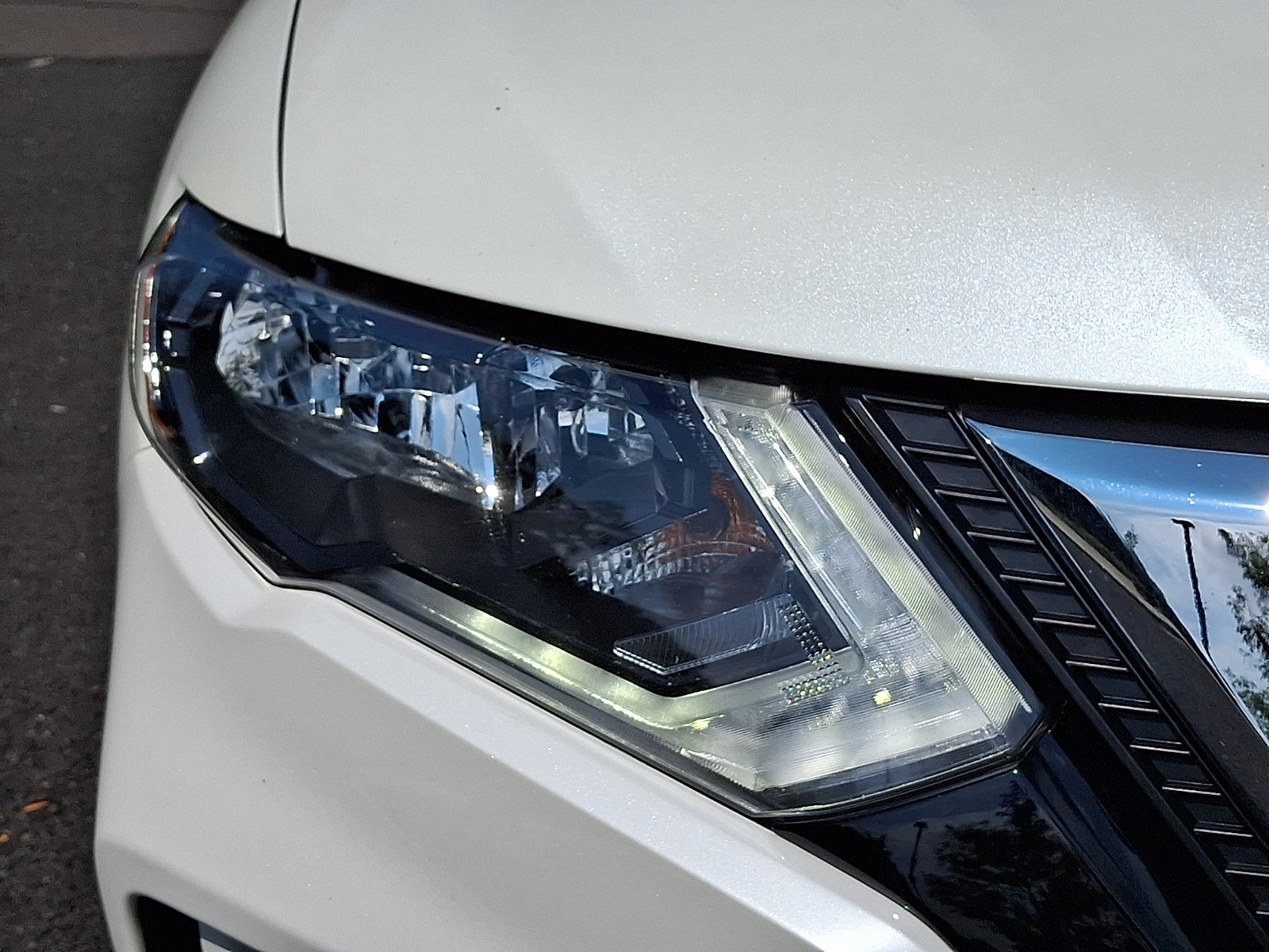 Used 2020 Nissan Rogue SL AWD/4WD image 9