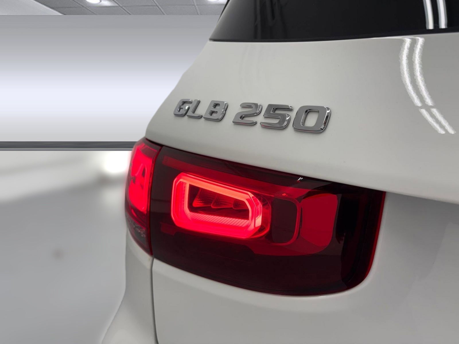 Certified 2023 Mercedes-Benz GLB 250 image 11