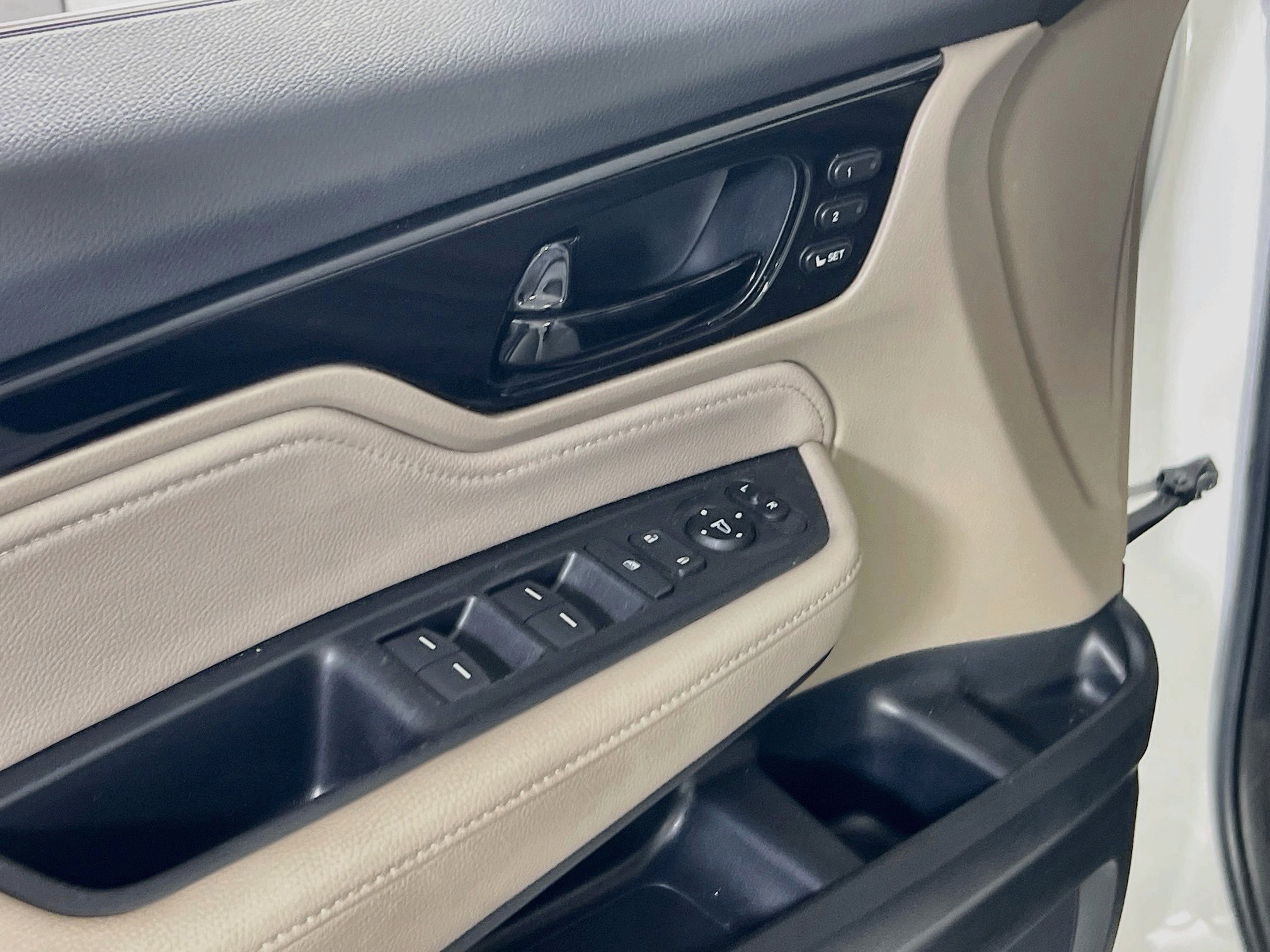 Used 2023 Honda Odyssey Touring image 18