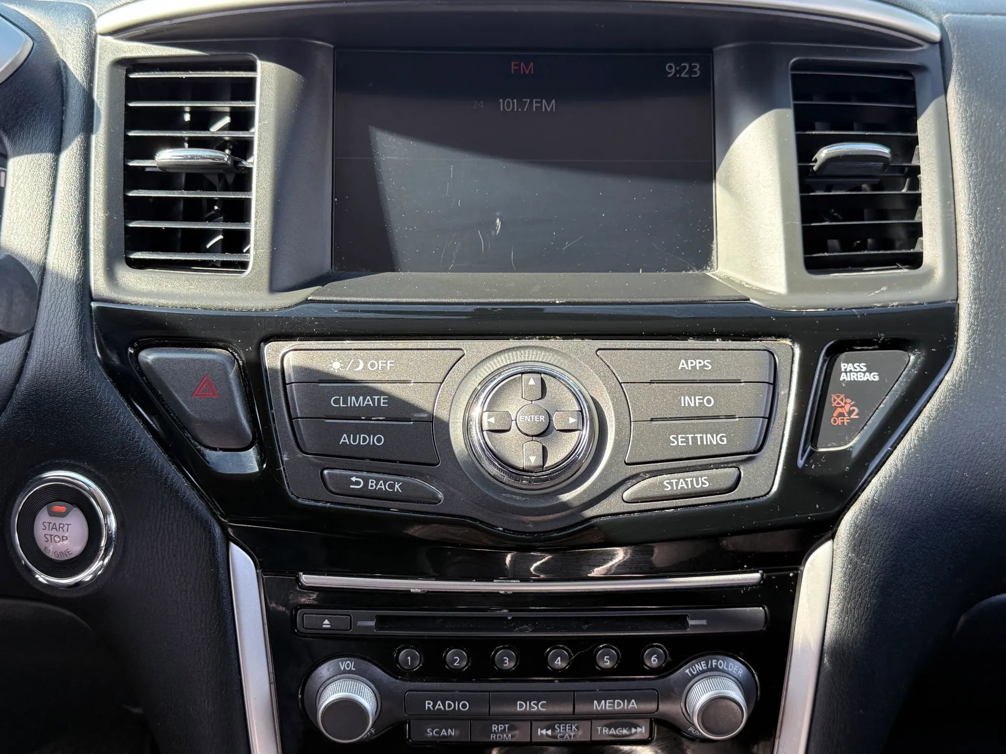 Used 2017 Nissan Pathfinder SV image 26