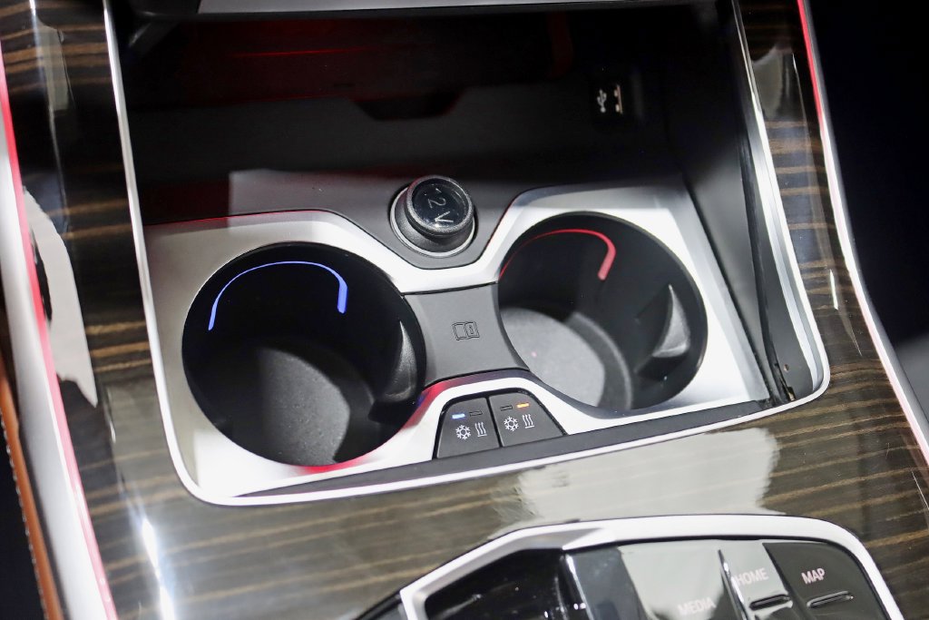 Used 2024 BMW X7 M60i w/ Executive Package AWD/4WD image 26