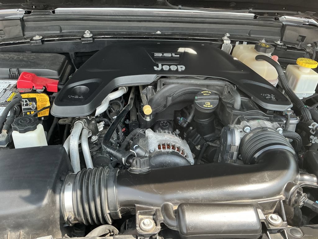 Certified 2021 Jeep Gladiator Sport AWD/4WD image 25