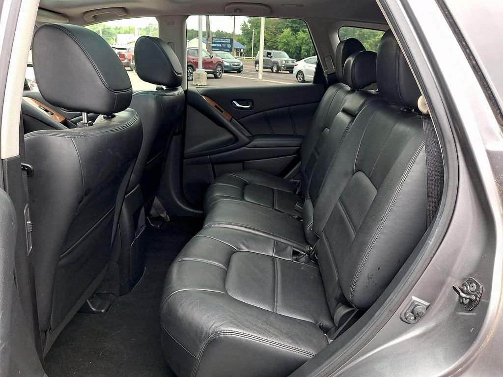 Used 2013 Nissan Murano LE w/ Platinum Pkg AWD/4WD image 17