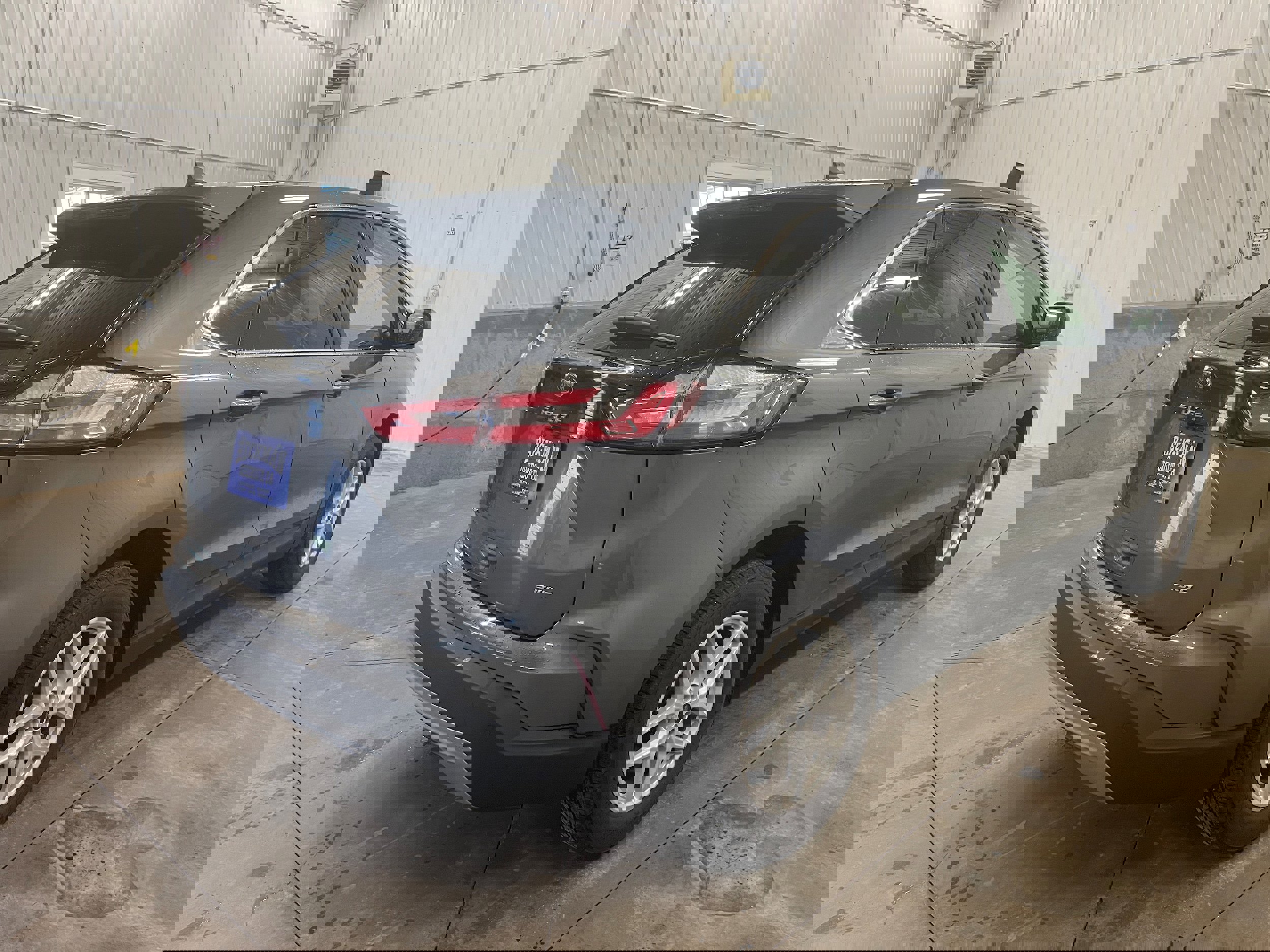 Used 2023 Ford Edge SEL w/ Convenience Package image 5