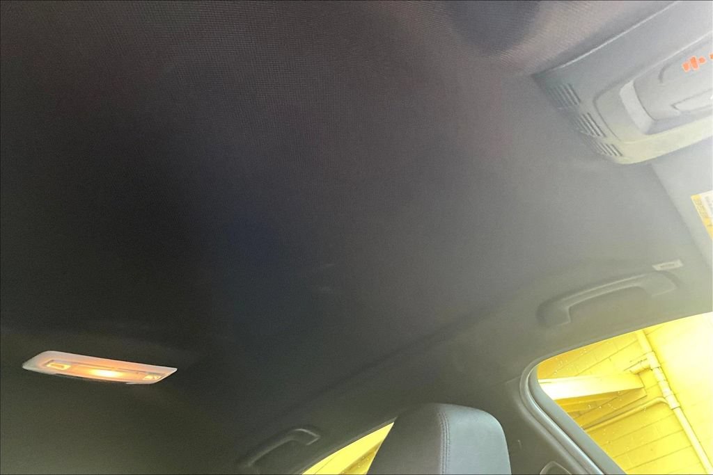 Used 2018 BMW 330i Sedan RWD image 14