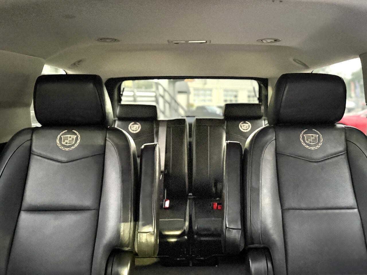 Used 2014 Cadillac Escalade Platinum AWD/4WD image 17