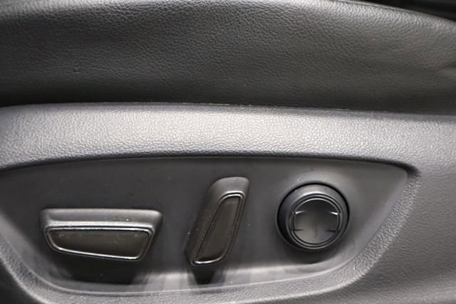 Used 2022 Toyota Camry SE image 17