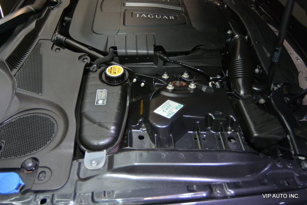 Used 2013 Jaguar XK Convertible image 37