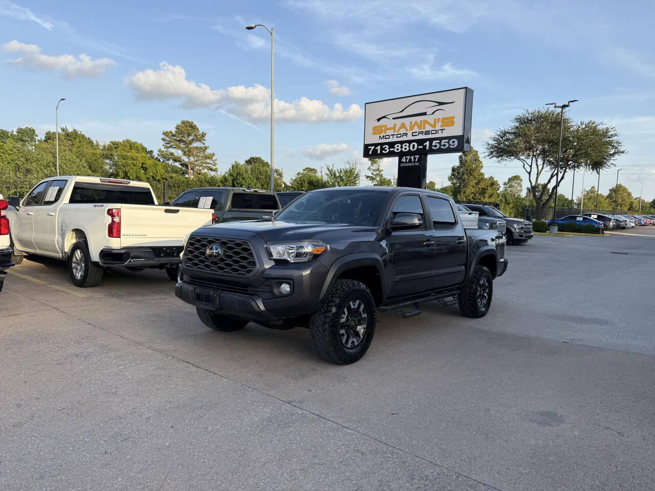 Used 2020 Toyota Tacoma TRD Off-Road AWD/4WD image 43