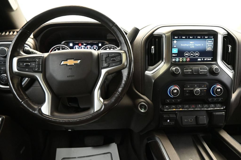 Used 2019 Chevrolet Silverado 1500 LTZ w/ LTZ Premium Package AWD/4WD image 15