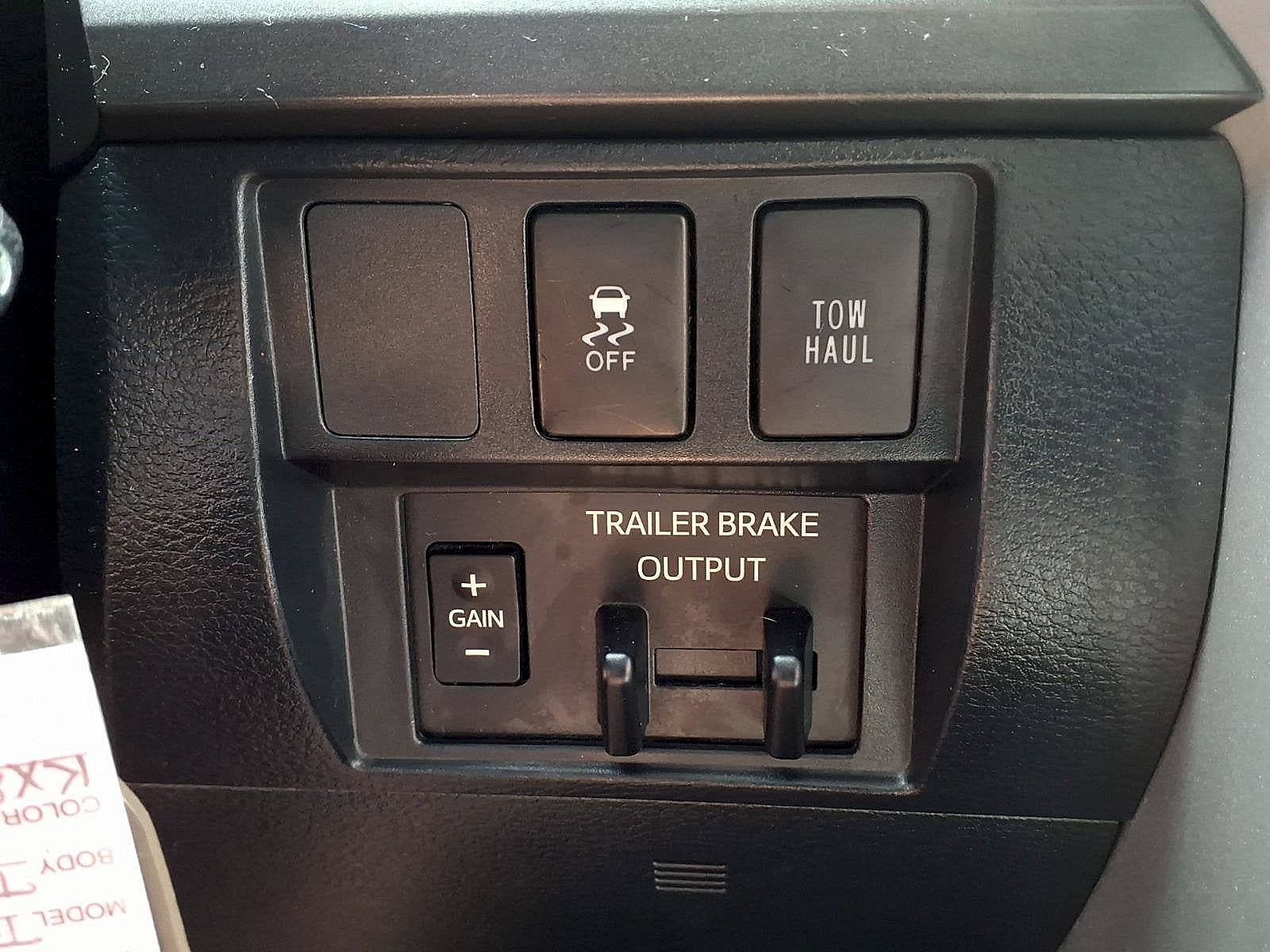 Used 2019 Toyota Tundra SR5 w/ TRD Off Road Package AWD/4WD image 16
