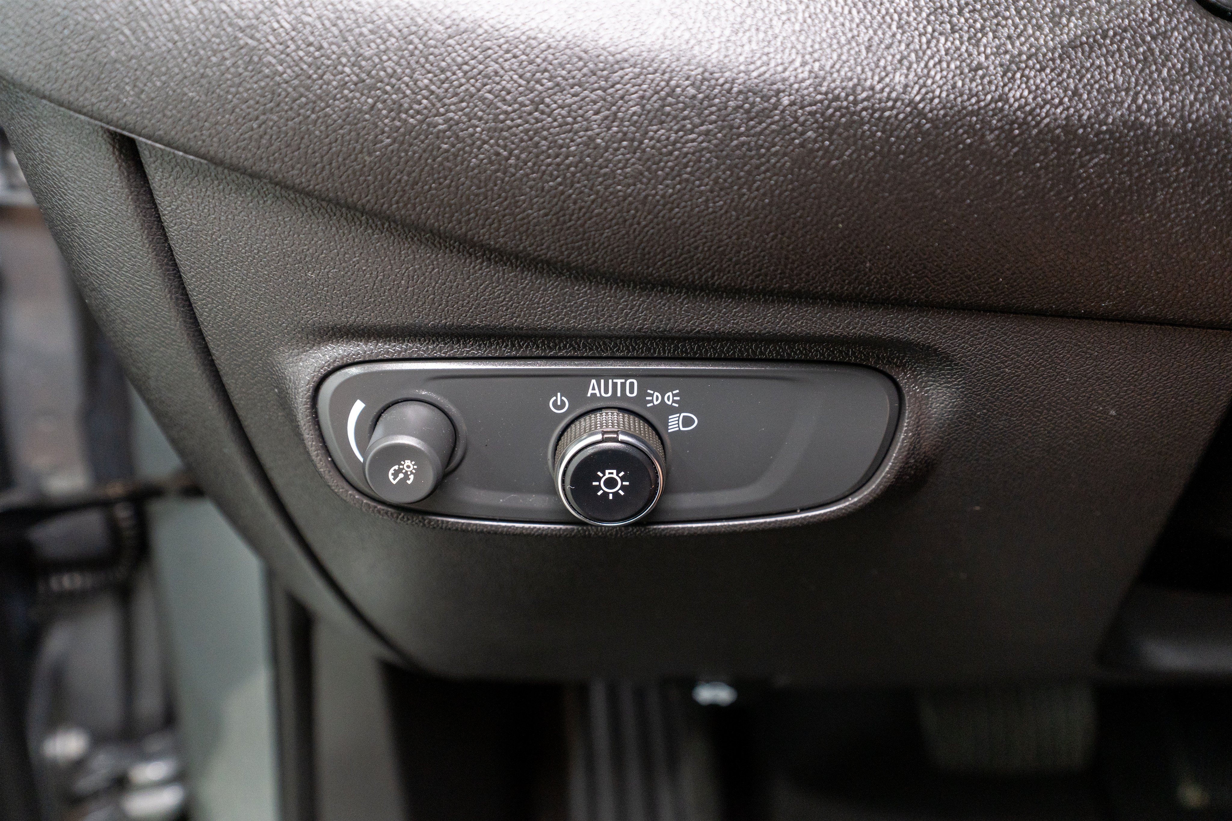Used 2024 Chevrolet Equinox RS w/ RS Leather Package FWD image 30
