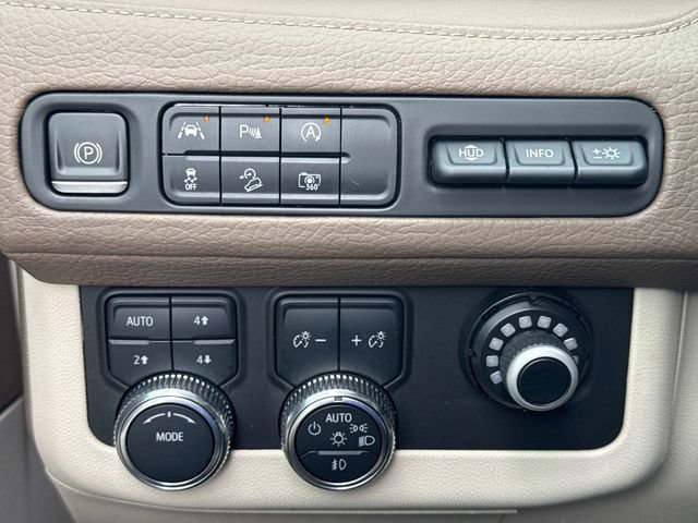 Used 2023 GMC Yukon XL Denali AWD/4WD image 26