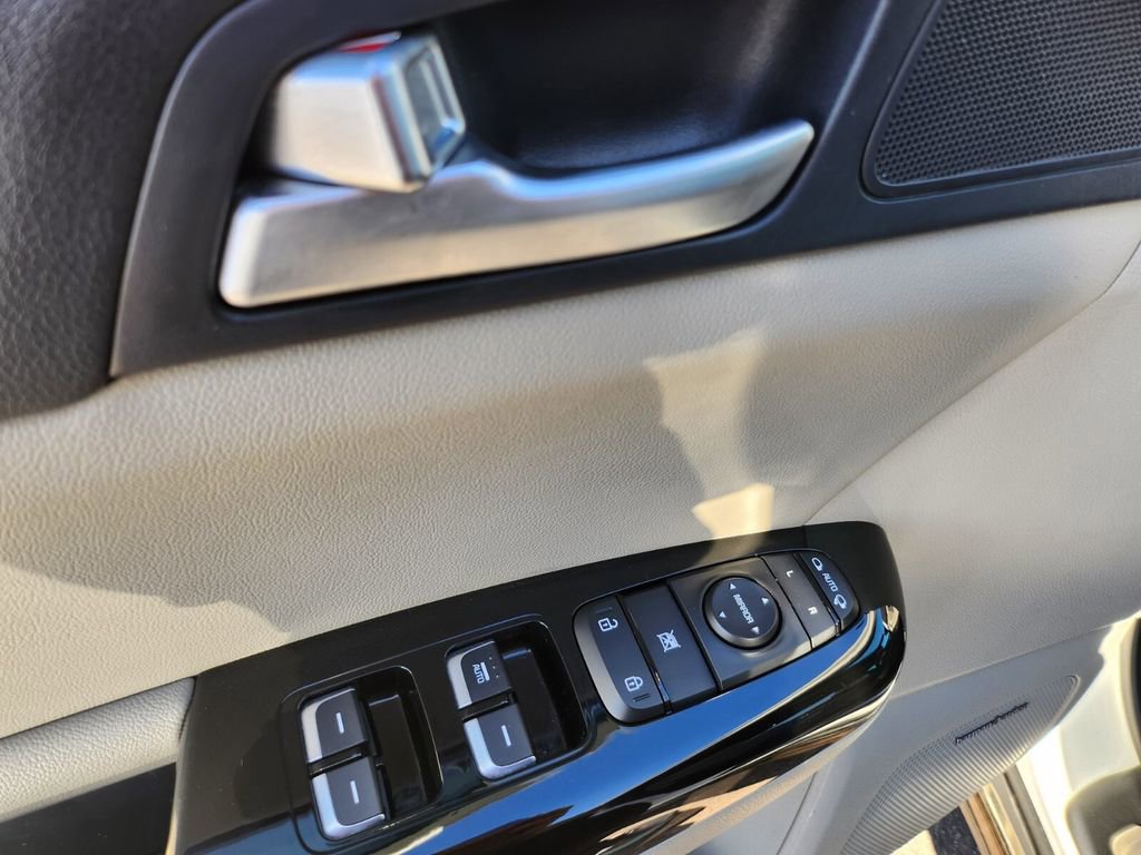 Used 2020 Kia Sportage SX image 32