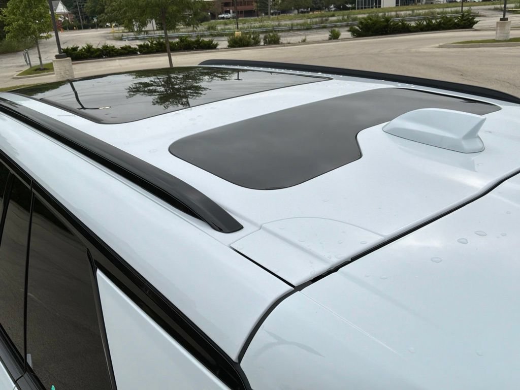 New 2027 Cadillac Vistiq Sport AWD/4WD image 16