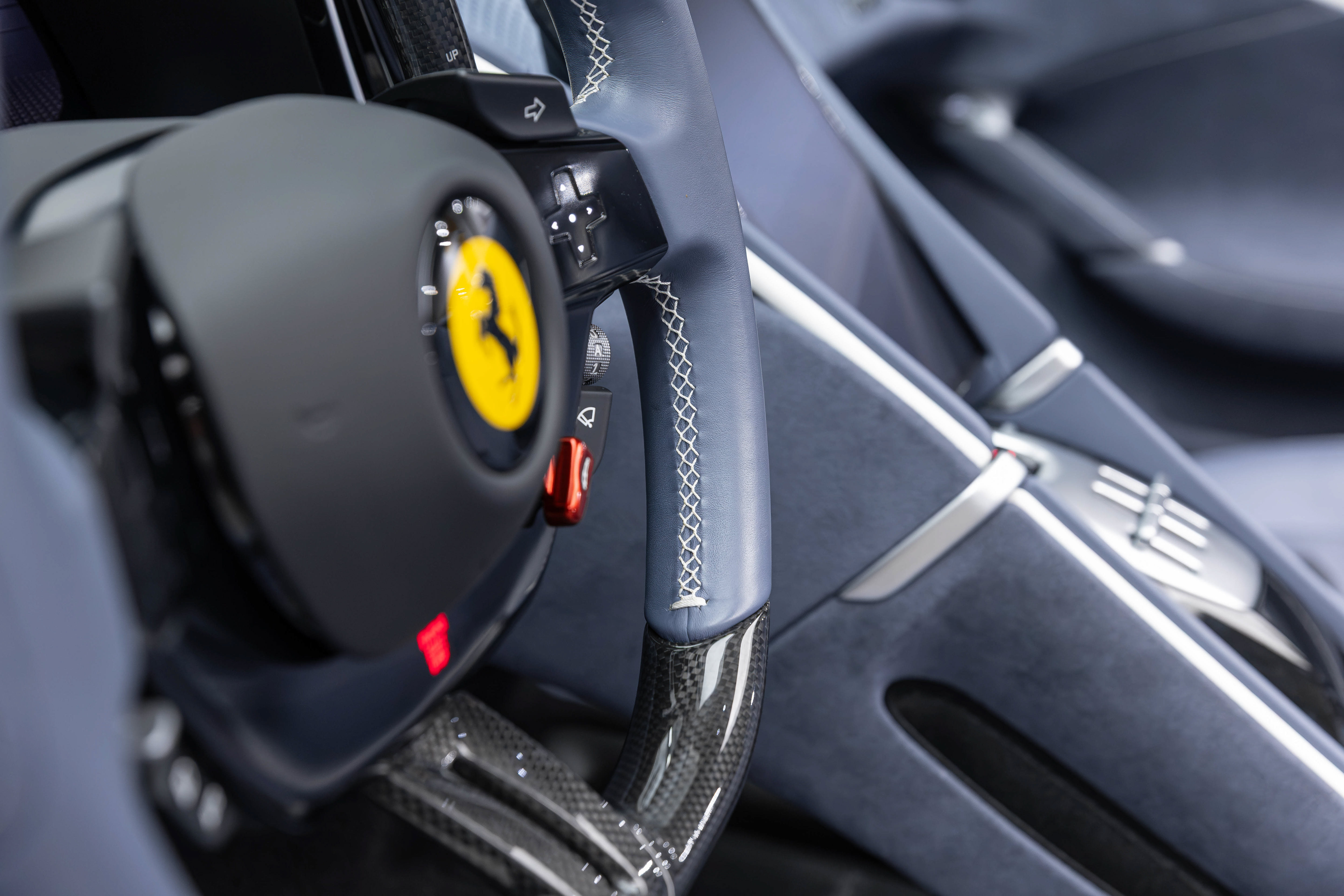 Certified 2025 Ferrari Roma Spider RWD image 22