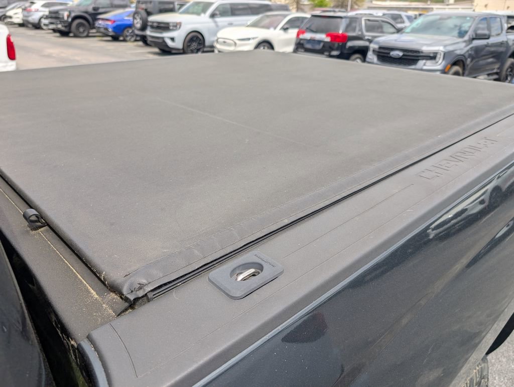 Used 2017 Chevrolet Silverado 1500 LT w/ Texas Edition image 9