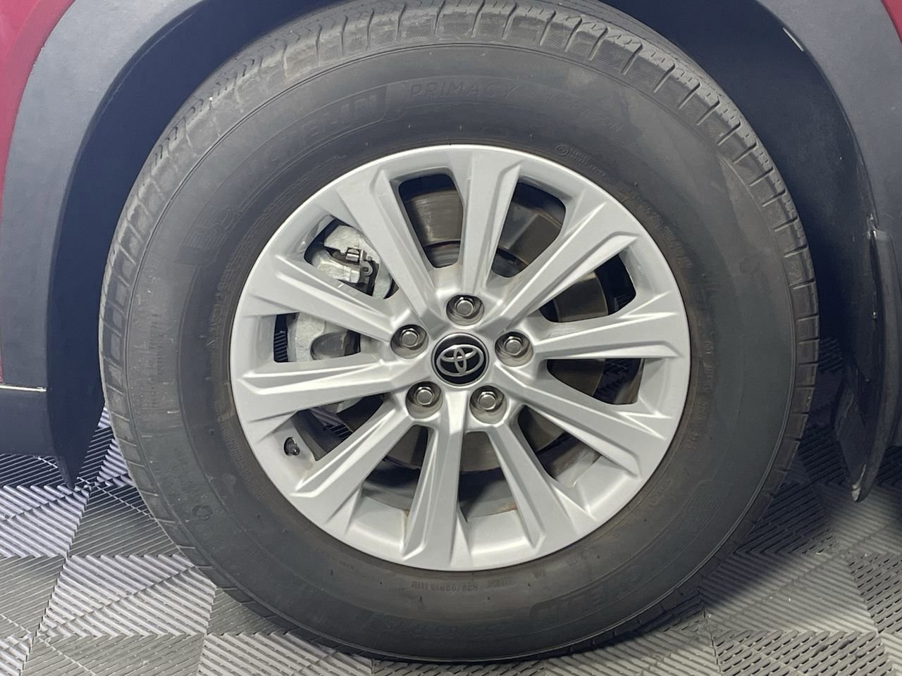 Used 2024 Toyota Grand Highlander XLE AWD/4WD image 9