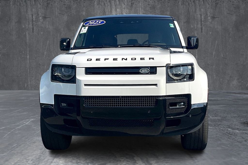 Used 2025 Land Rover Defender 110 V8 image 2