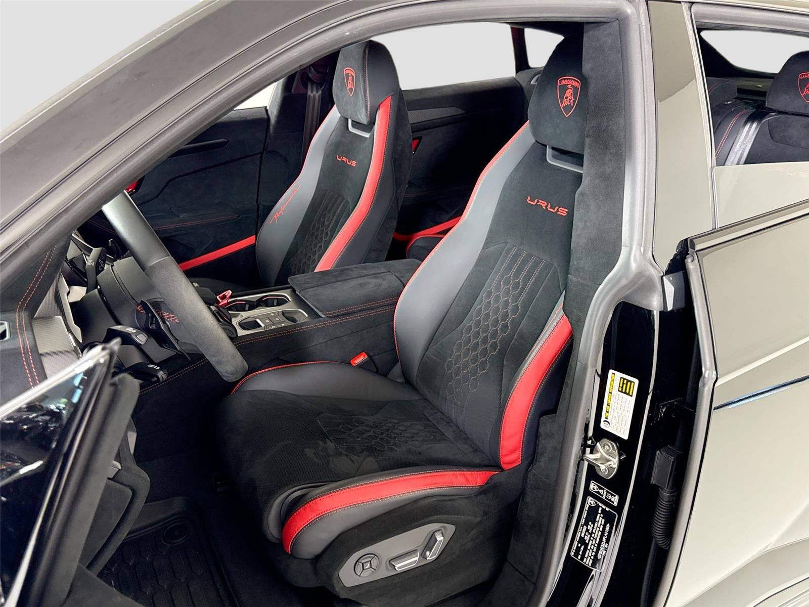 Used 2023 Lamborghini Urus Performante image 12