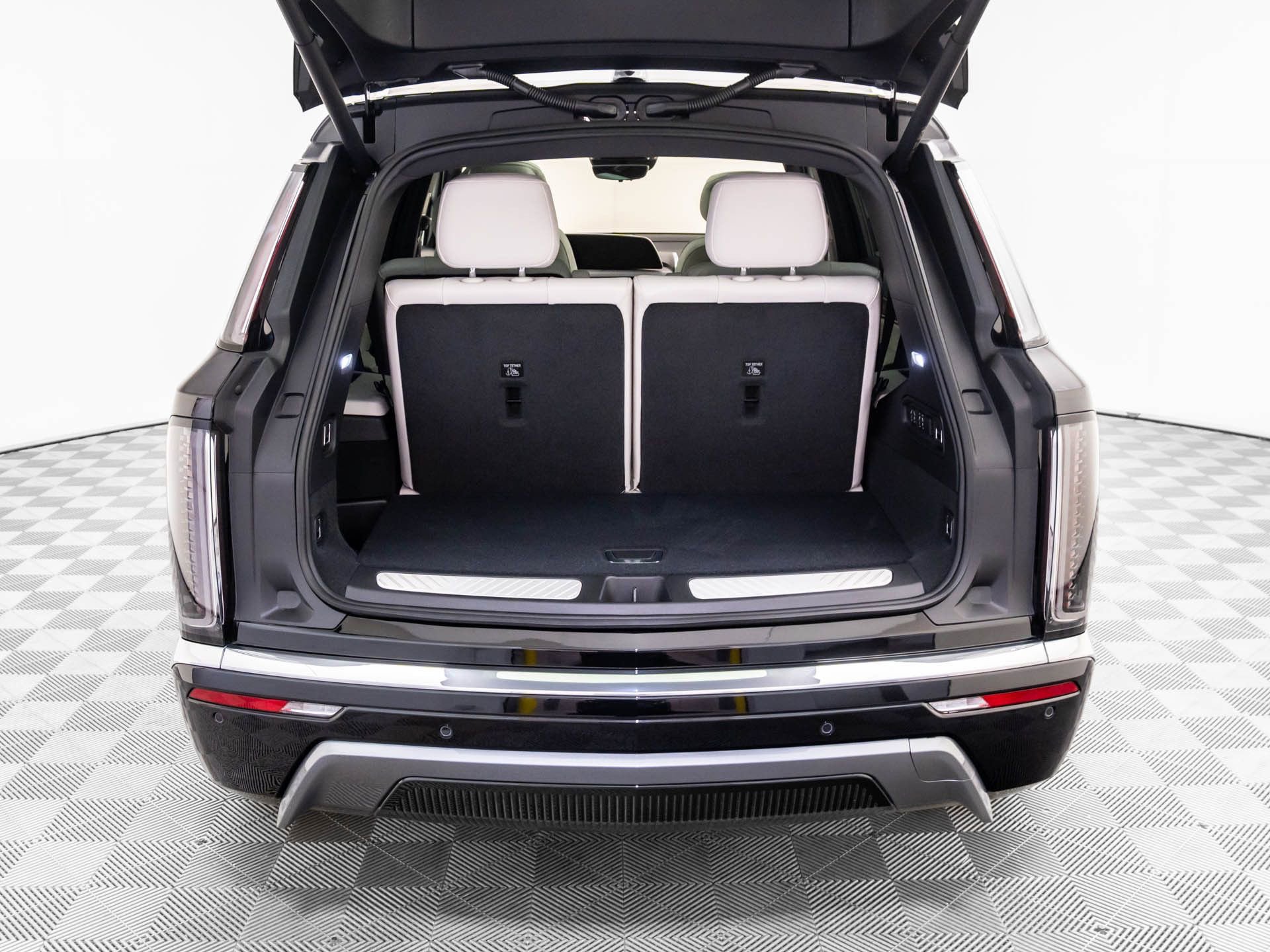 New 2026 Cadillac Vistiq Luxury w/ LPO, Floor Liner Package image 35