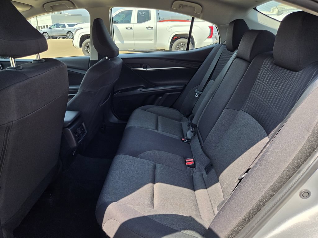 Used 2025 Toyota Camry LE FWD image 28