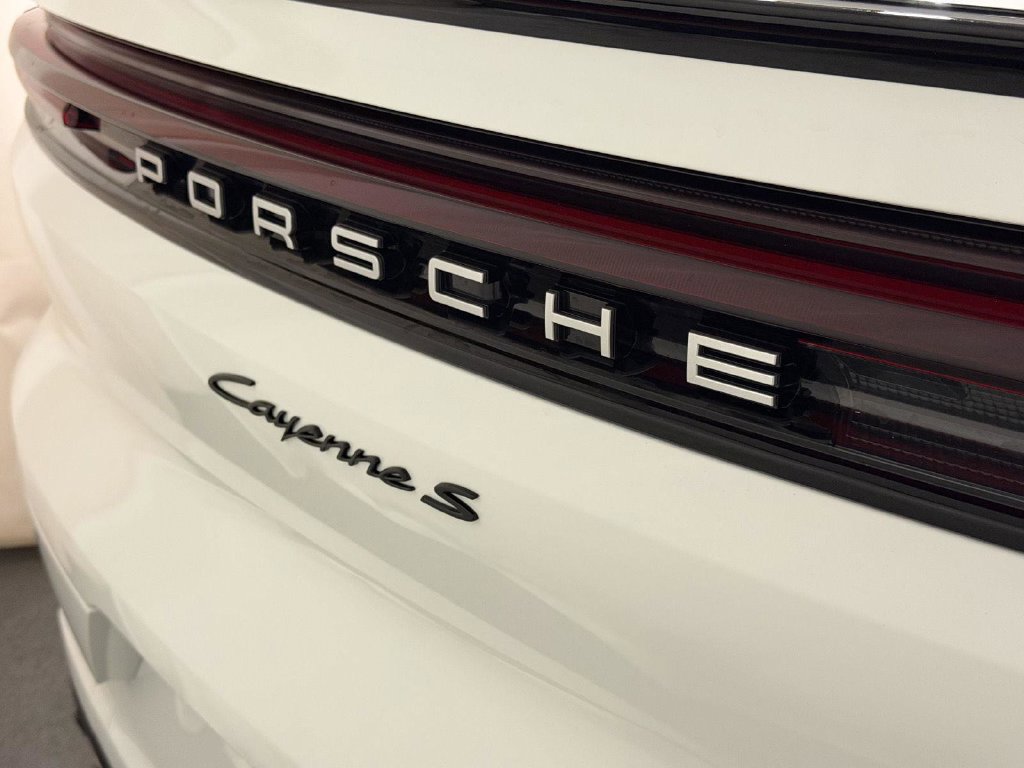 New 2026 Porsche Cayenne S AWD/4WD image 25