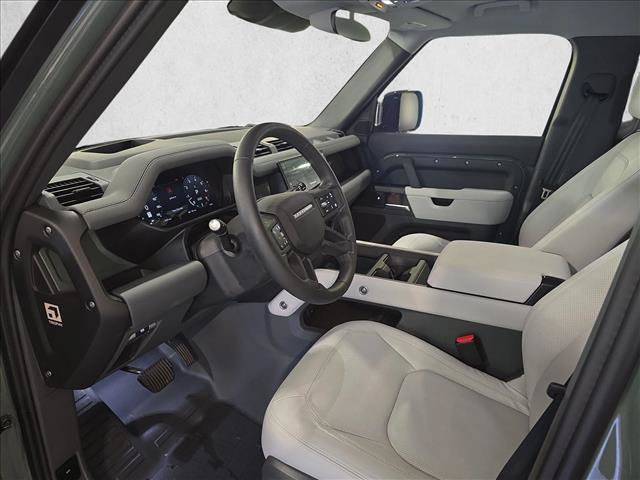 Used 2026 Land Rover Defender 110 Trophy Edition AWD/4WD image 15