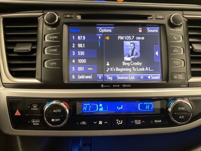 Used 2019 Toyota Highlander SE image 25