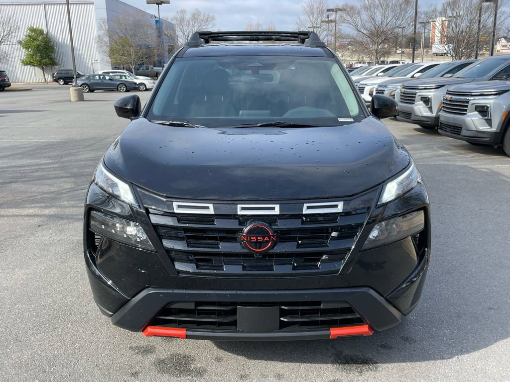 Used 2025 Nissan Rogue SV image 2