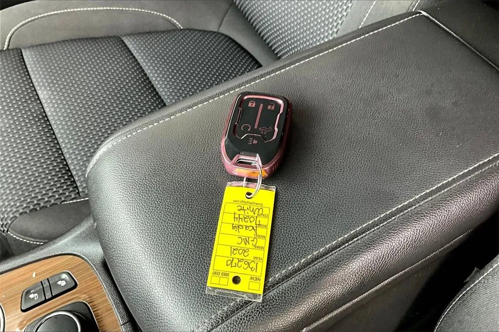 Used 2021 GMC Acadia SLE w/ Driver Convenience Package image 11