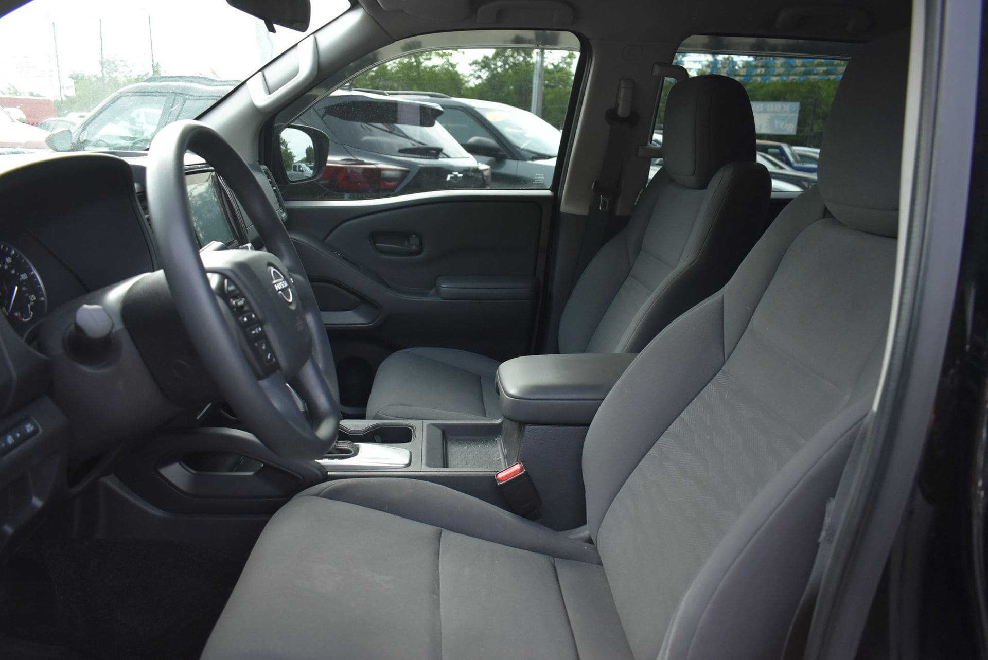 Used 2022 Nissan Frontier S w/ Technology Package RWD image 14