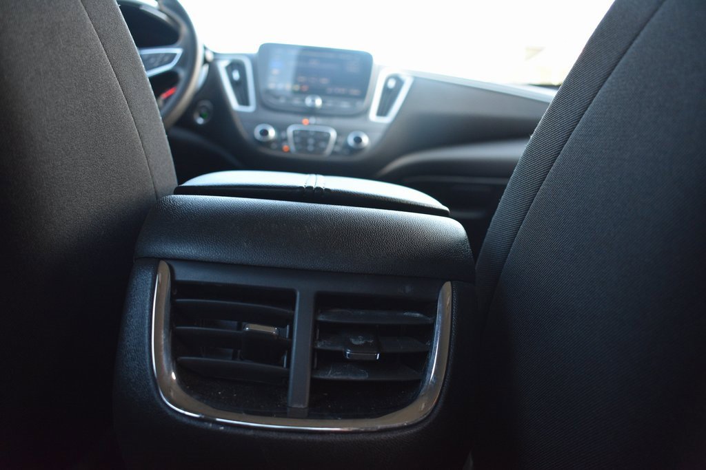 Used 2024 Chevrolet Malibu LT image 32