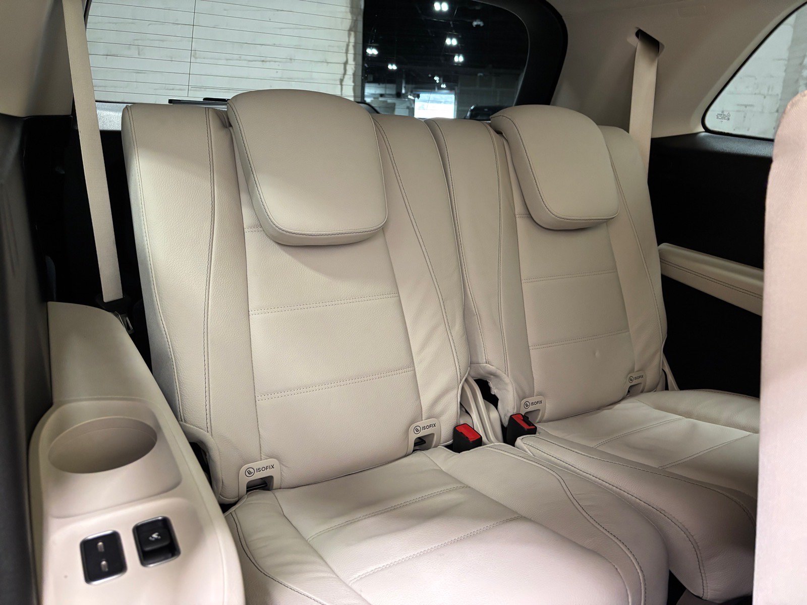 Used 2024 Mercedes-Benz GLS 450 4MATIC image 37