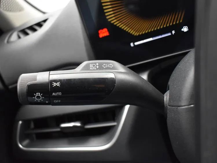 Used 2025 Kia K4 image 24