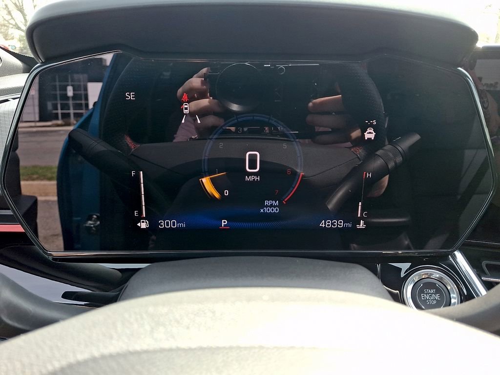 Used 2025 Chevrolet Trax RS w/ Driver Confidence Package image 19