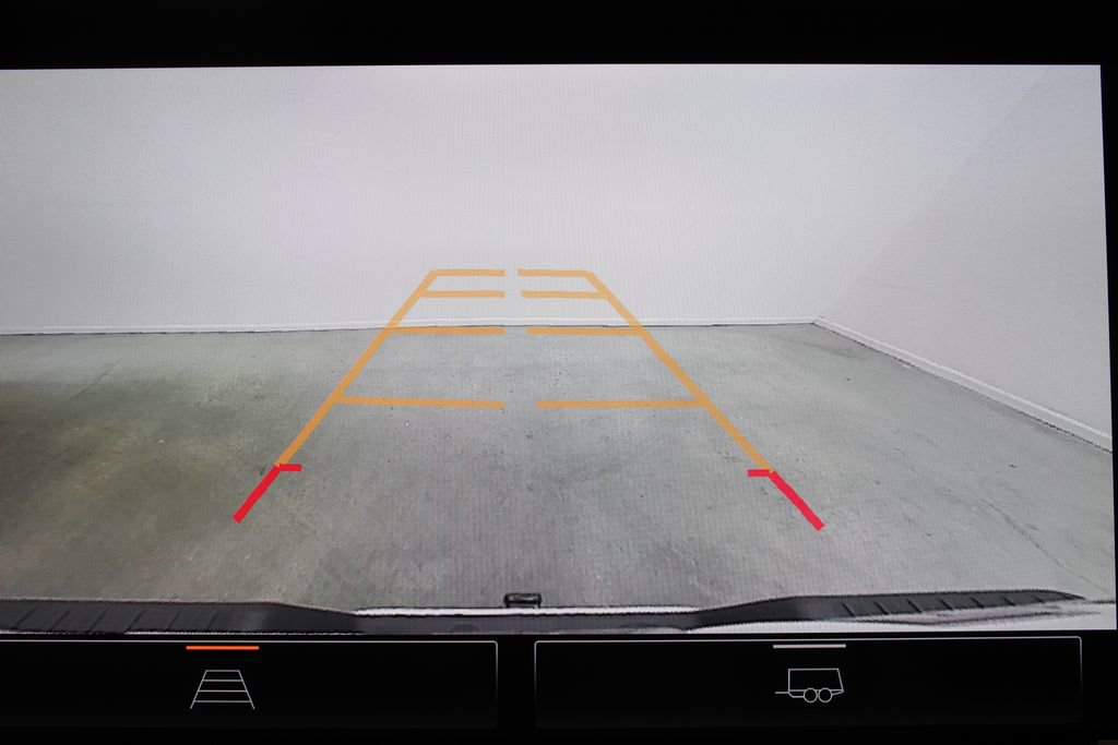 Used 2024 GMC Sierra 1500 SLT image 13