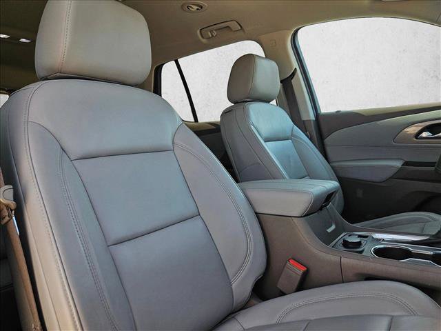 Used 2020 Chevrolet Traverse LT w/ LT Premium Package AWD/4WD image 21