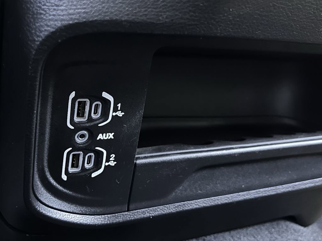 Used 2024 RAM 3500 Big Horn image 26