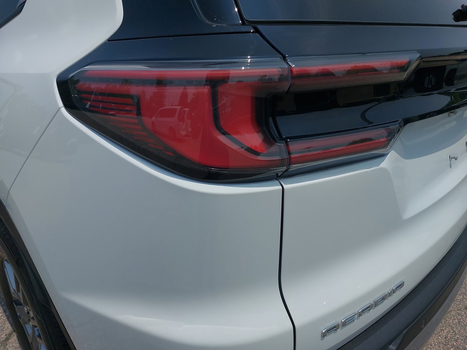 New 2025 GMC Acadia Elevation image 36