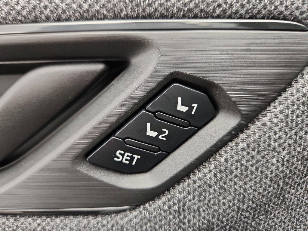 New 2026 Subaru Outback Limited AWD/4WD image 9