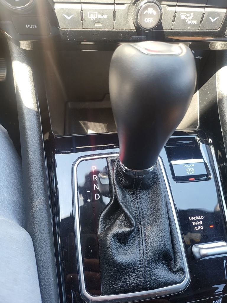 Used 2025 Jeep Compass Limited image 10