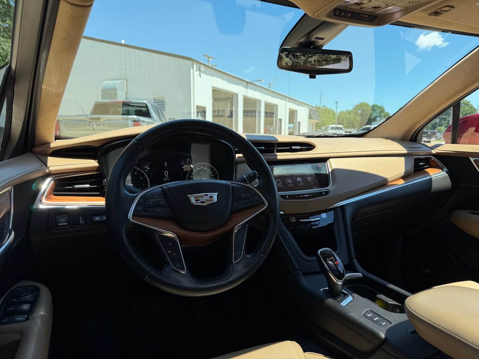 Used 2019 Cadillac XT5 Platinum AWD/4WD image 16