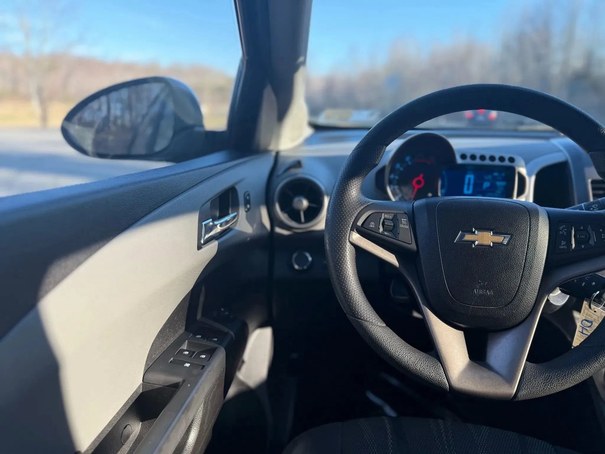 Used 2014 Chevrolet Sonic LT image 29