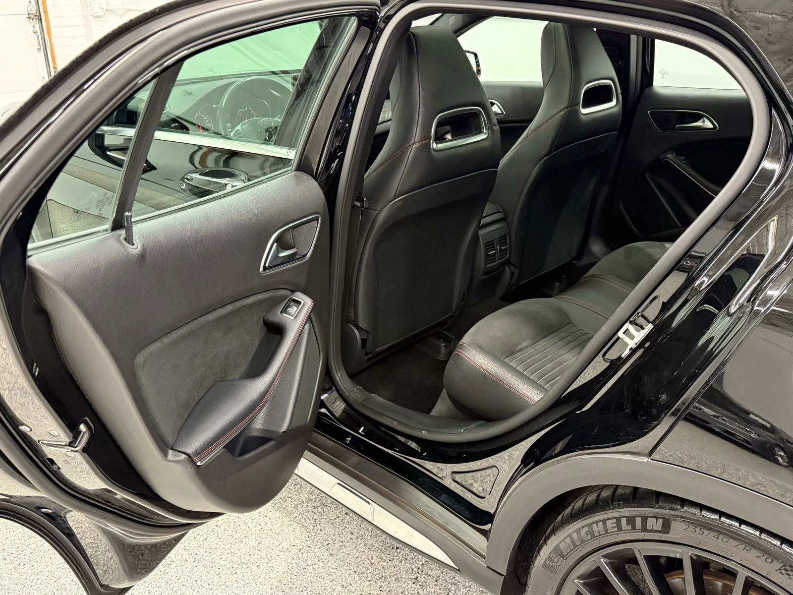 Used 2018 Mercedes-Benz GLA 45 AMG 4MATIC image 36