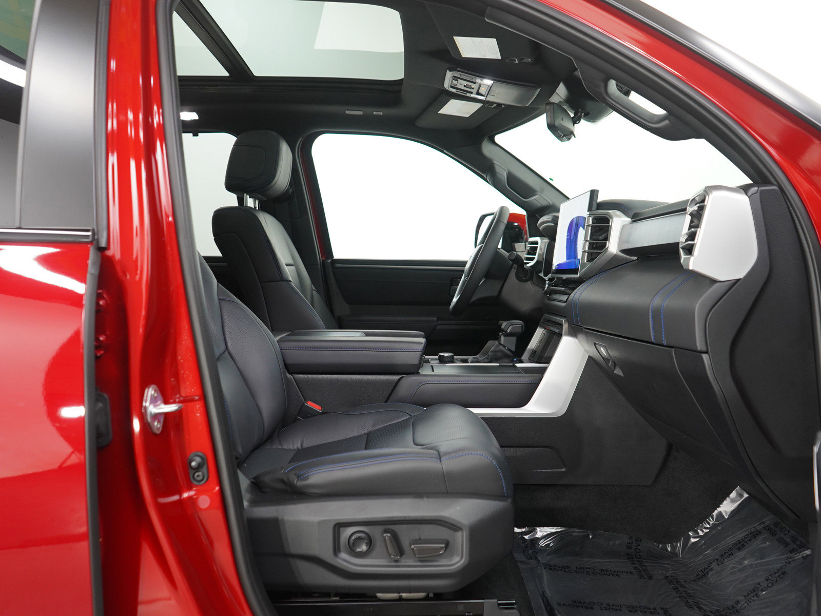 Used 2025 Toyota Sequoia Platinum image 10